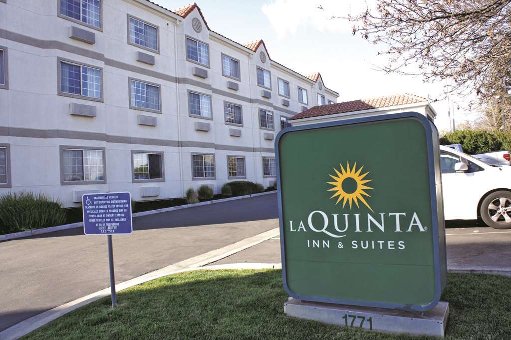 La Quinta By Wyndham Davis Exterior foto